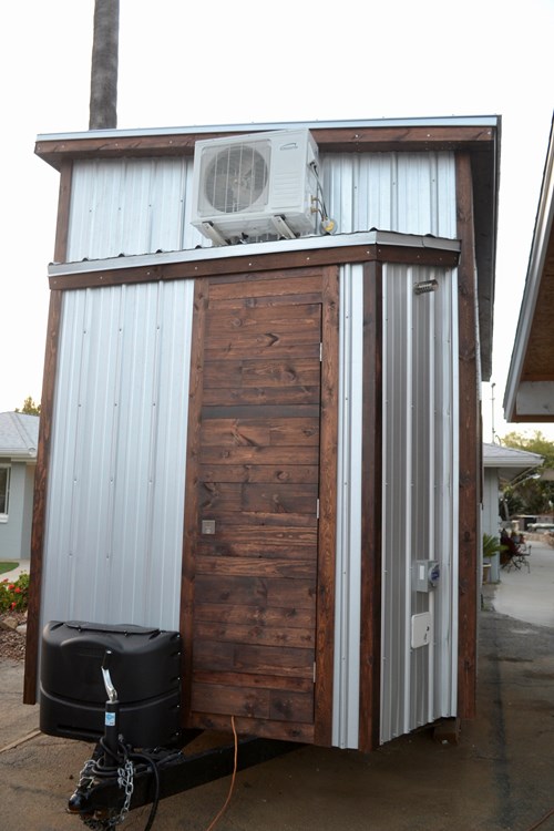 Steel Framed 24' Custom Modern Tiny Home - Image 4 Thumbnail