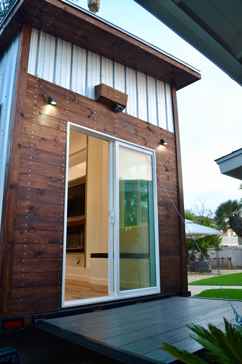 Steel Framed 24' Custom Modern Tiny Home - Image 2 Thumbnail