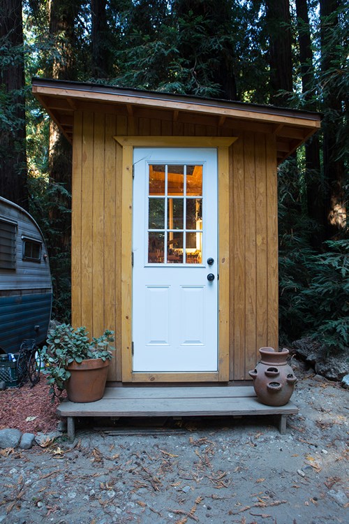 Cute Portable Studio/Workshop - Image 3 Thumbnail
