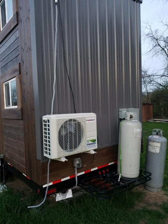 Spacious Bright Tiny House - Image 4 Thumbnail