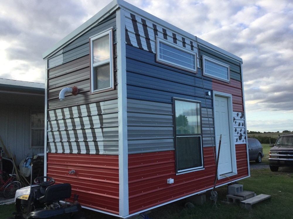 Tiny House - Extremely Charming! Last Sale Price!!! - Image 4 Thumbnail