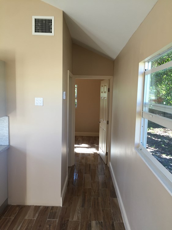 Beautiful and Spacious Tiny House - Image 3 Thumbnail
