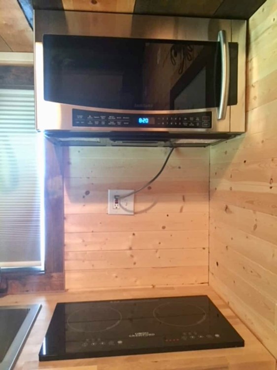 20 ft. Rustic Luxury Tiny Home - Image 4 Thumbnail