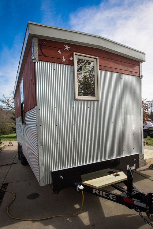 Bright, Efficient THOW - Now with Double Bed! - Image 2 Thumbnail