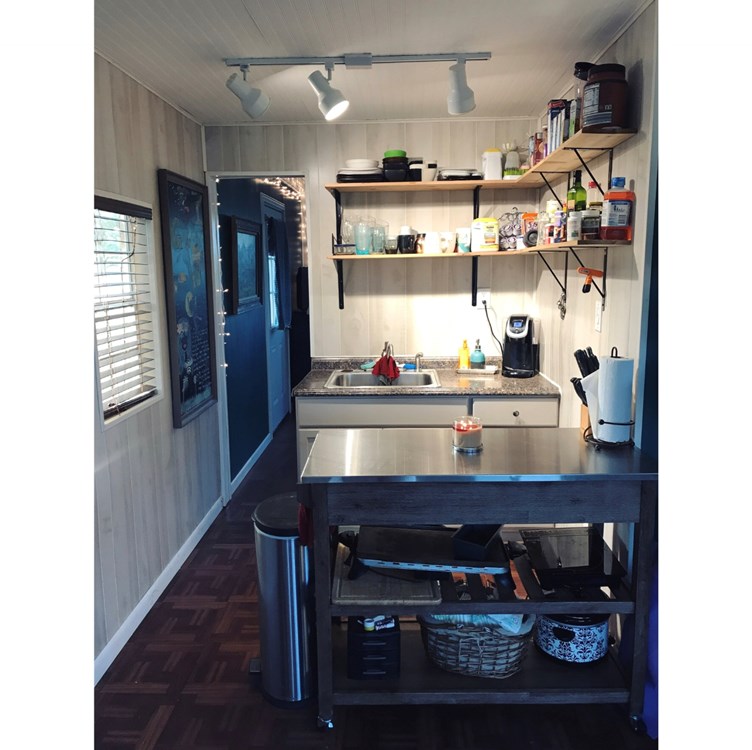 Tiny house for sale!  - Image 2 Thumbnail