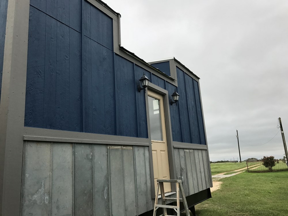 Tiny House on Wheels - Image 2 Thumbnail