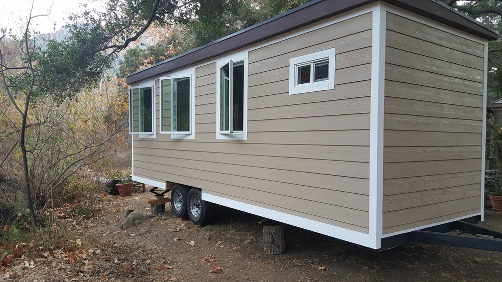 25ft tiny house shell on a trailer - Image 3 Thumbnail