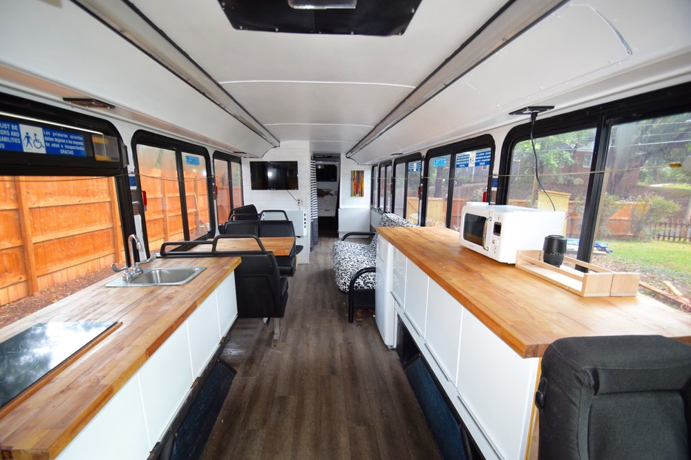 Modern Converted Transit Bus  - Image 2 Thumbnail