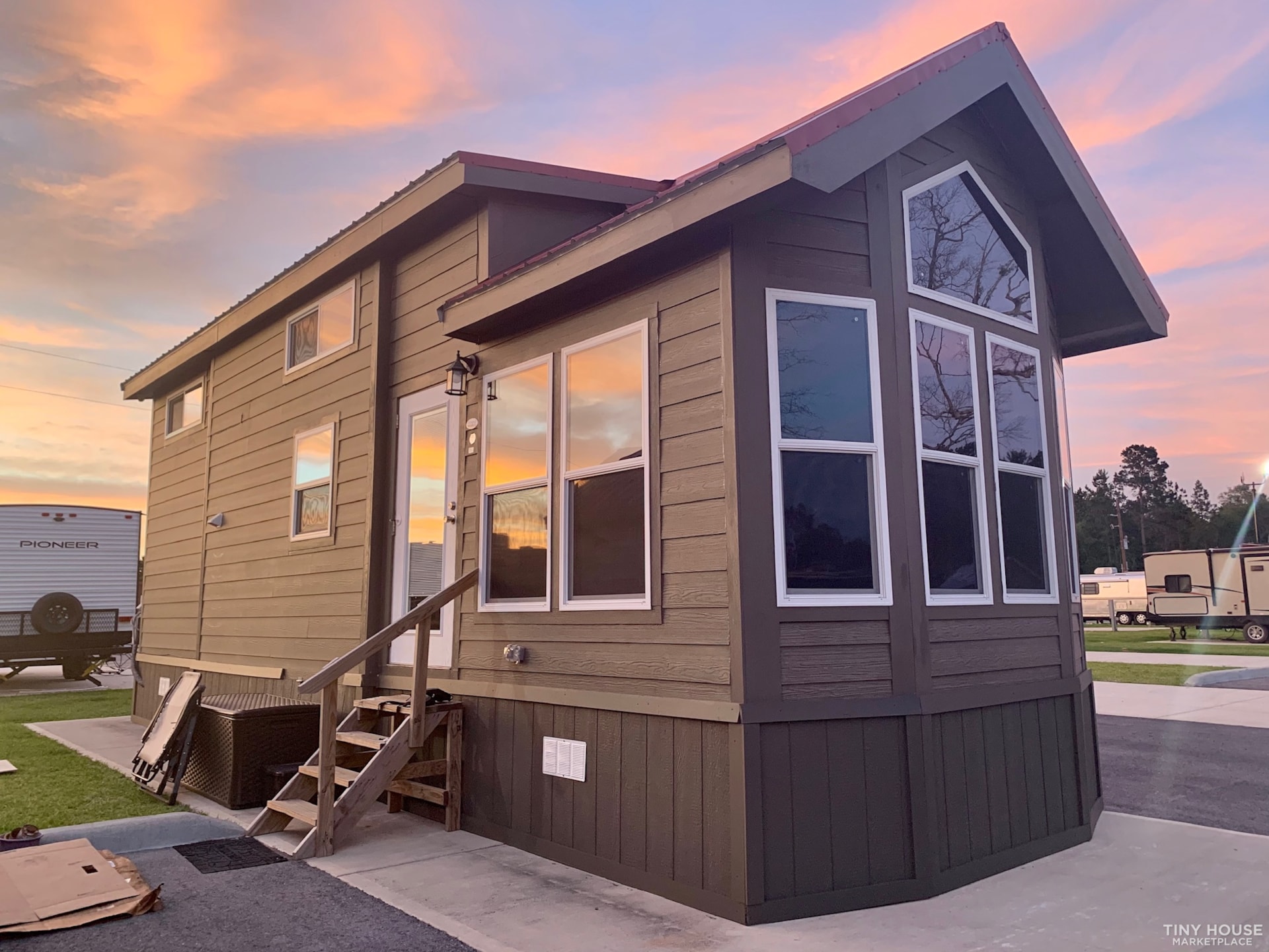2019 Athens Park Model/Tiny Home - Image 2 Thumbnail