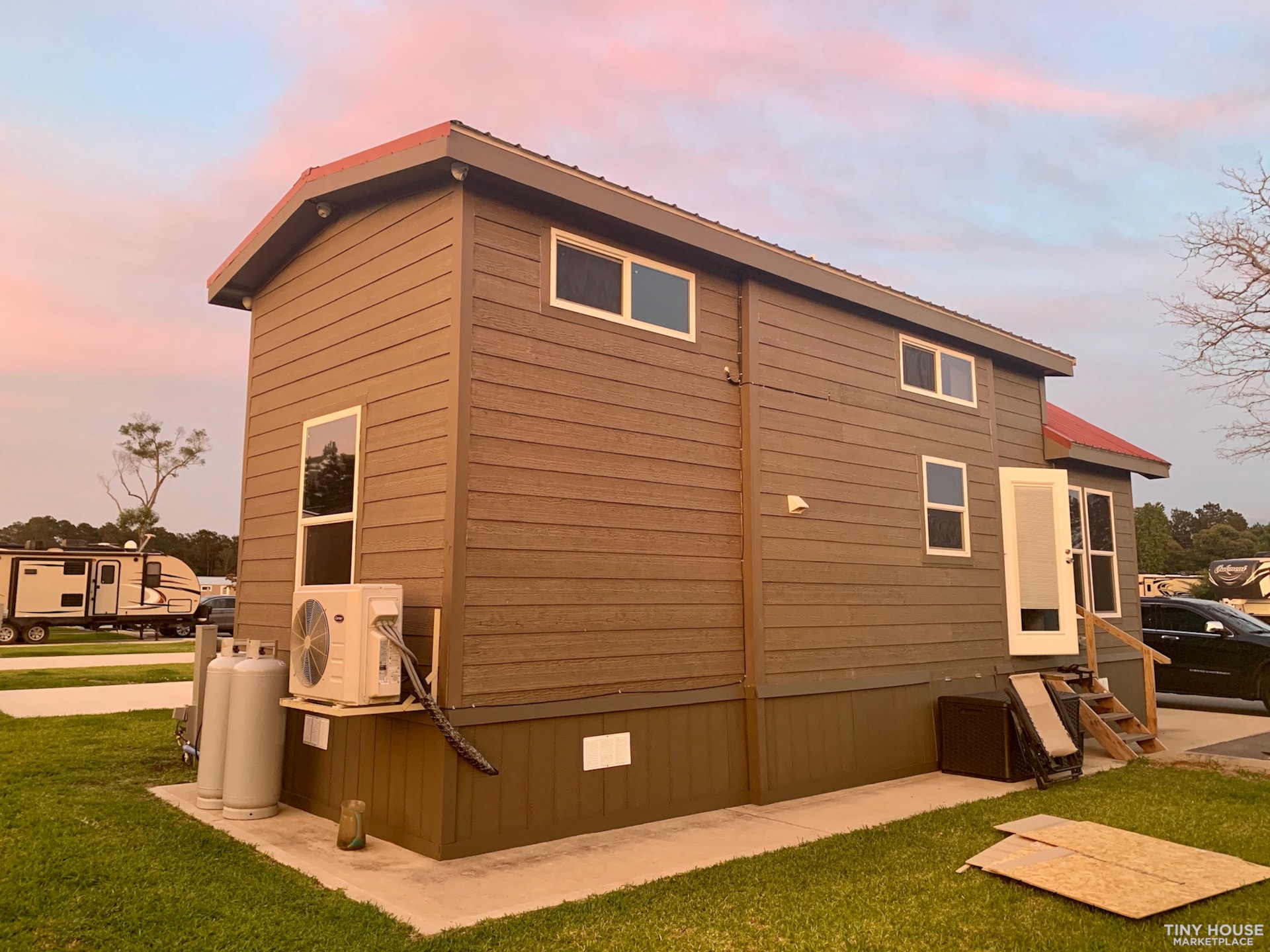 2019 Athens Park Model/Tiny Home - Image 3 Thumbnail