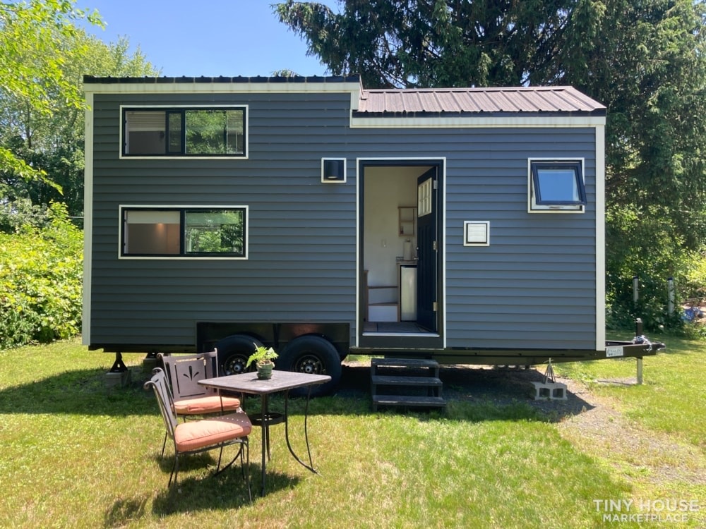 2019 B&B Hoosic Tiny House - RVIA Certified, Clean Title, Vermont - Image 1 Thumbnail