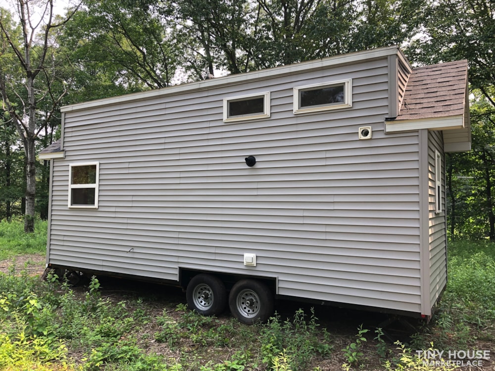 2019 Tiny House. Solar Equipped. Spacious Living Area + Porch. - Image 3 Thumbnail