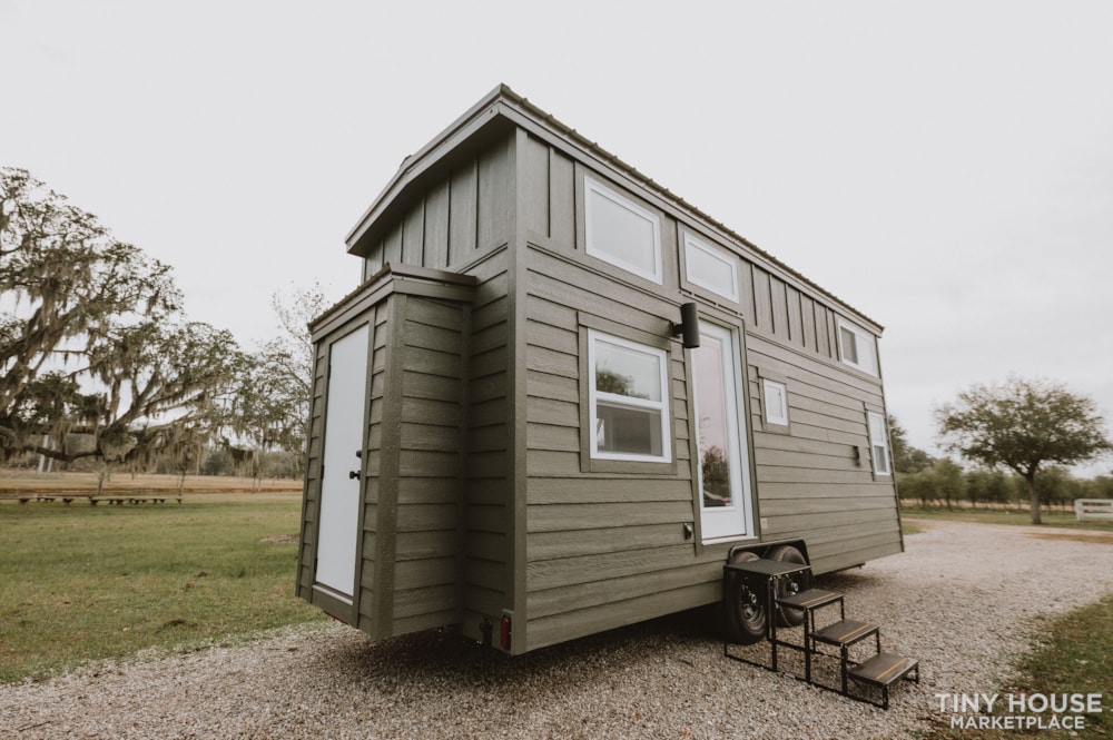 2021 24' Wind River Tiny Homes Toccoa - Image 1 Thumbnail