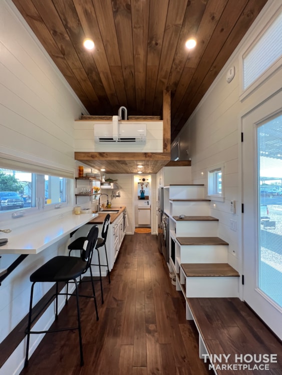 2021 24' Wind River Tiny Homes Toccoa - Image 3 Thumbnail