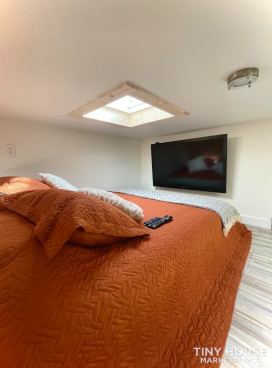 2021 Eclectic Tiny home  - Image 3 Thumbnail