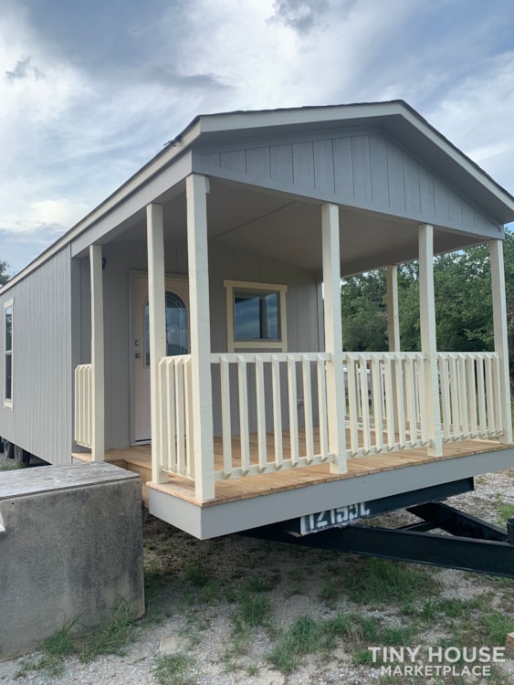2021 Legacy Gray Tiny Home for sale - Image 2 Thumbnail