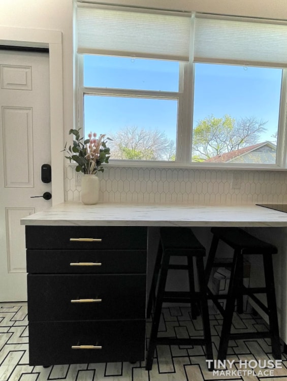 2022 Modern tiny home  - Image 4 Thumbnail