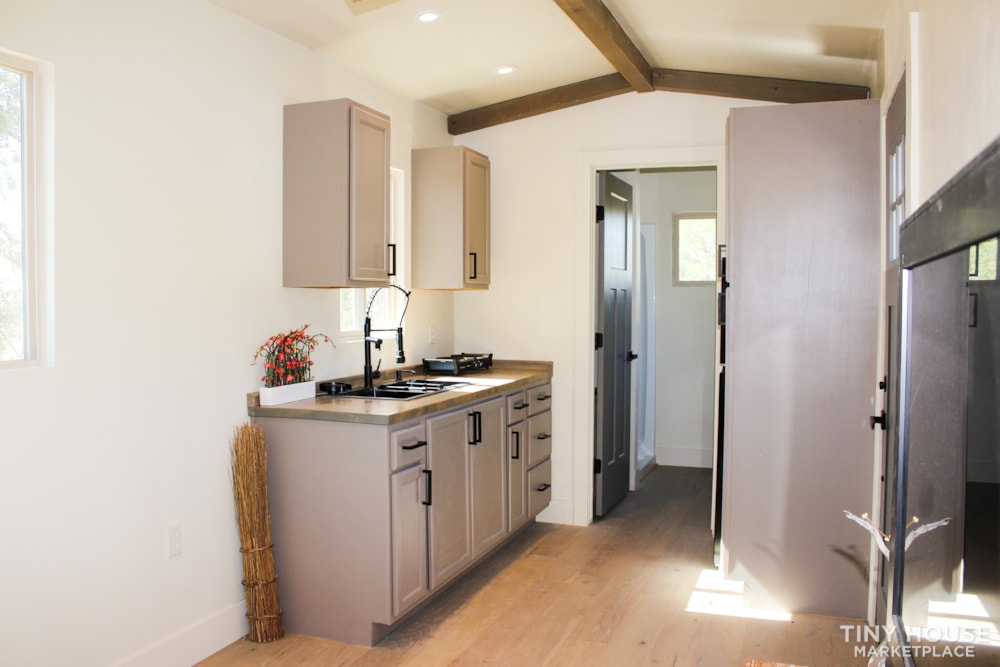2022 new Tiny house on wheels 30' - Image 1 Thumbnail