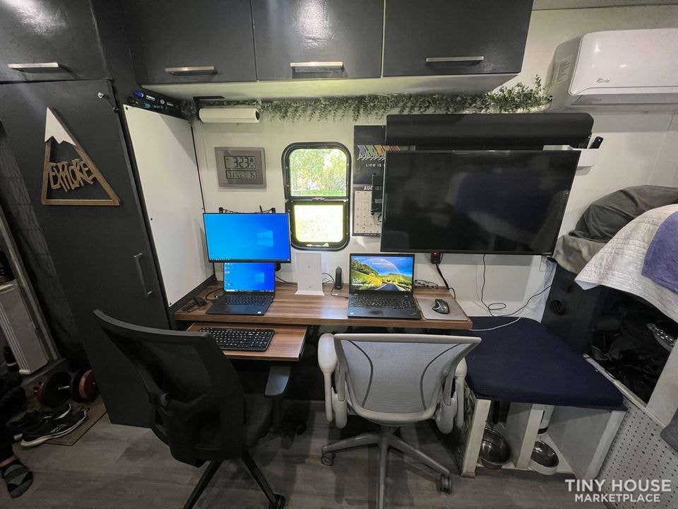 2022 Off Grid Camper - Image 3 Thumbnail