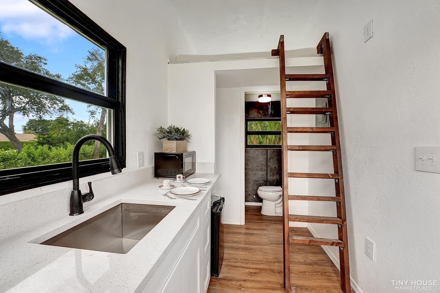 2022 Tiny Home on Wheels- I can text videos when requested - Fort Lauderdale - Image 2 Thumbnail