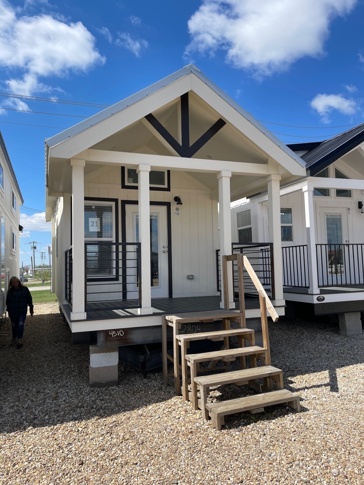 2023 Athens Park Series APX -150 Modern Tiny Home for Sale - Make an OFFER - Image 3 Thumbnail