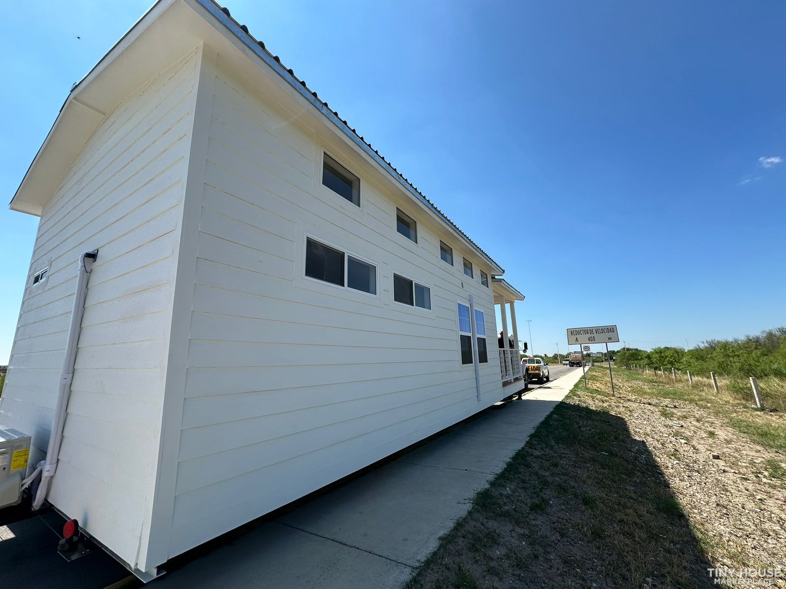 2023 NEW 1/1 Loft  - Image 3 Thumbnail