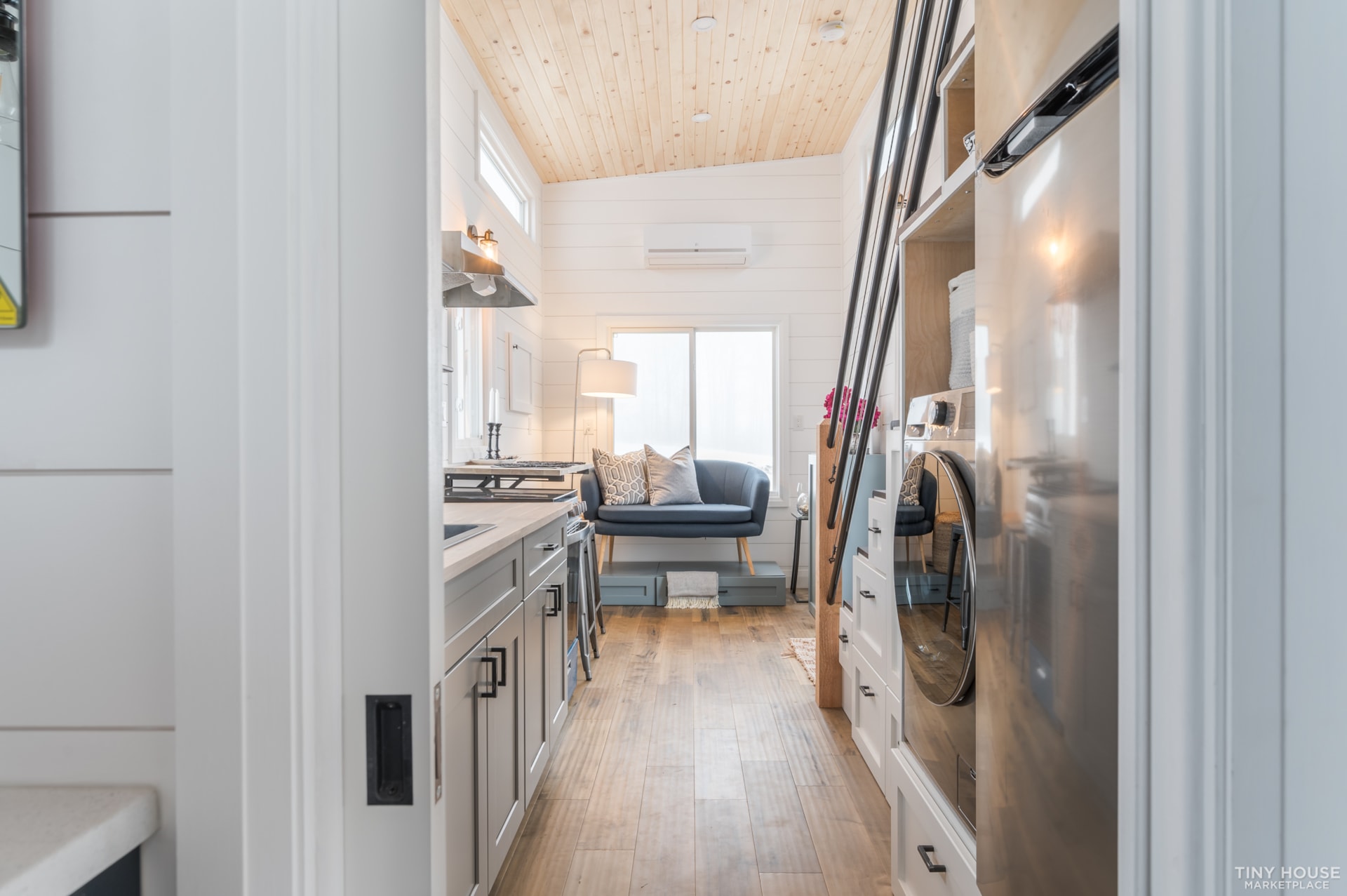 2023 New Modern NOAH Certified 265 Sq. Ft. Thow - Image 3 Thumbnail