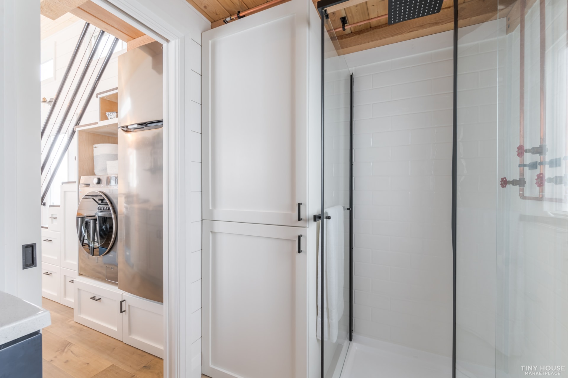 2023 New Modern NOAH Certified 265 Sq. Ft. Thow - Image 4 Thumbnail