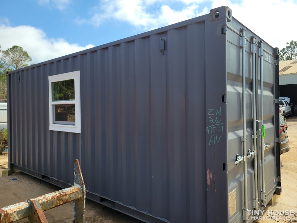 20x8 Shipping Container Office or Home - Image 4 Thumbnail