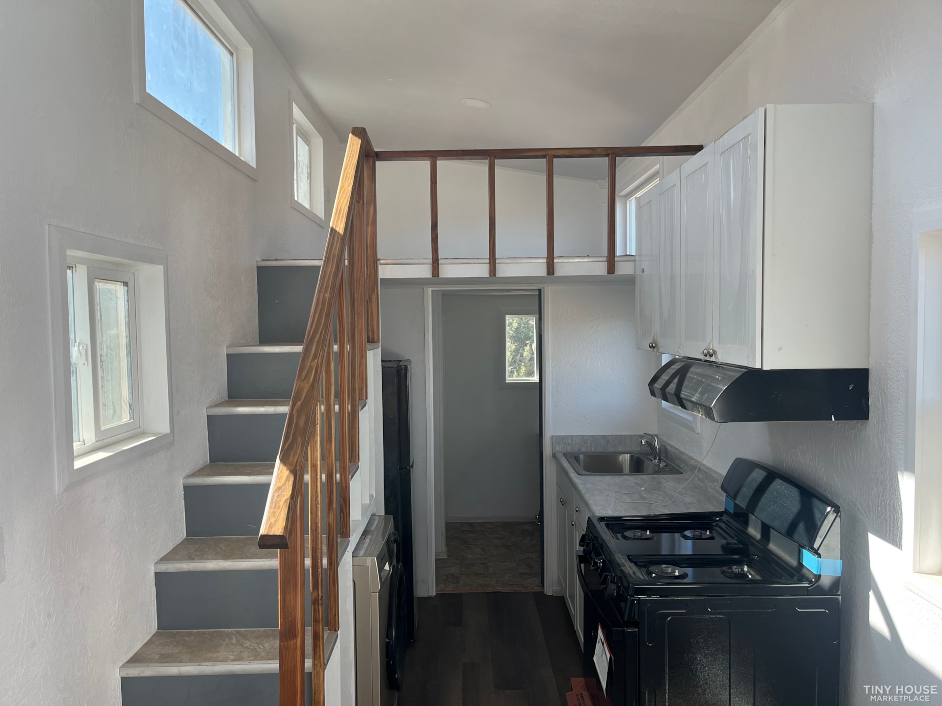 22' Tiny House on Wheels with a Loft - Image 4 Thumbnail