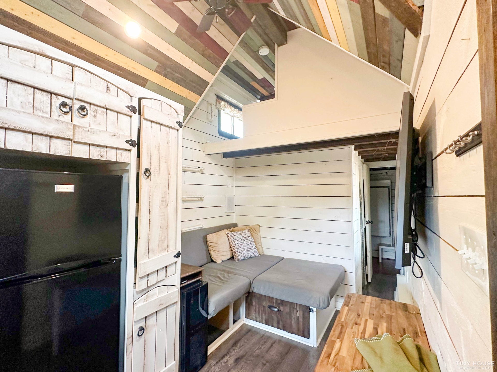 DELIVERY INCLUDED: 26 FT Long 2 Bedroom Tiny House!!  - Image 3 Thumbnail