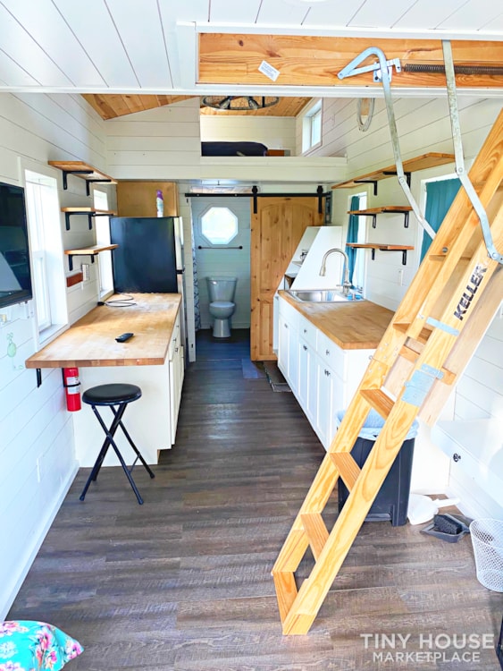 224 SqFt Cozy Cottage Tiny Home - Image 3 Thumbnail