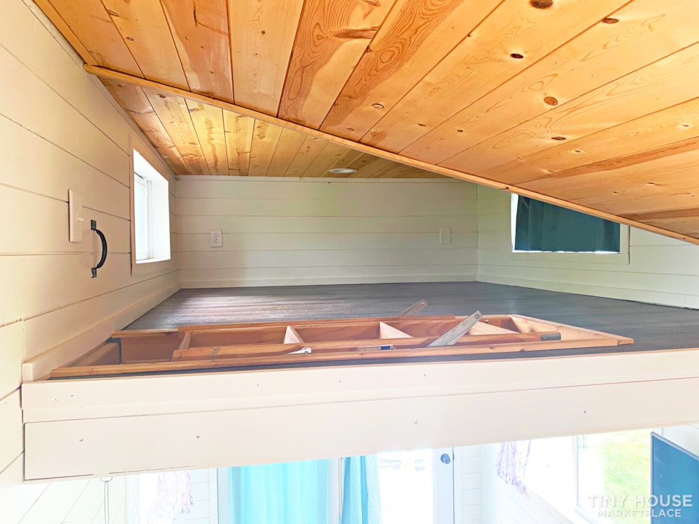 Cozy Tiny Home! - Image 3 Thumbnail