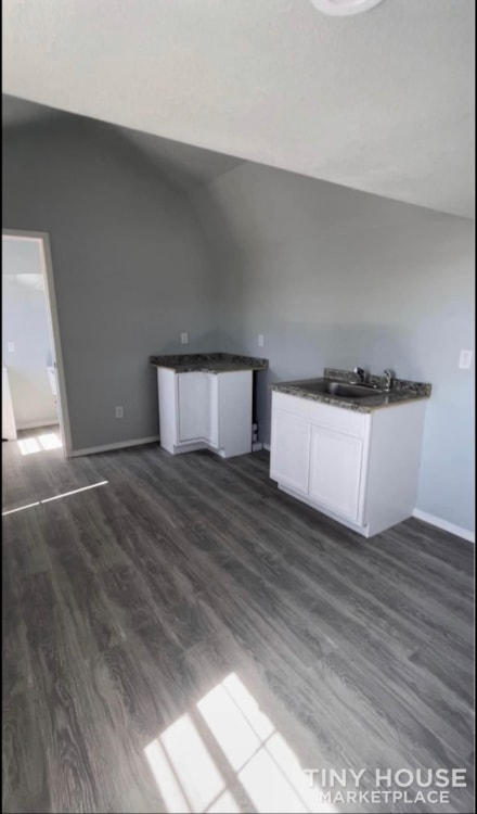 230 sq ft Tiny home - Image 2 Thumbnail