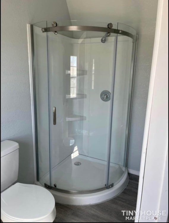 230 sq ft Tiny home - Image 4 Thumbnail