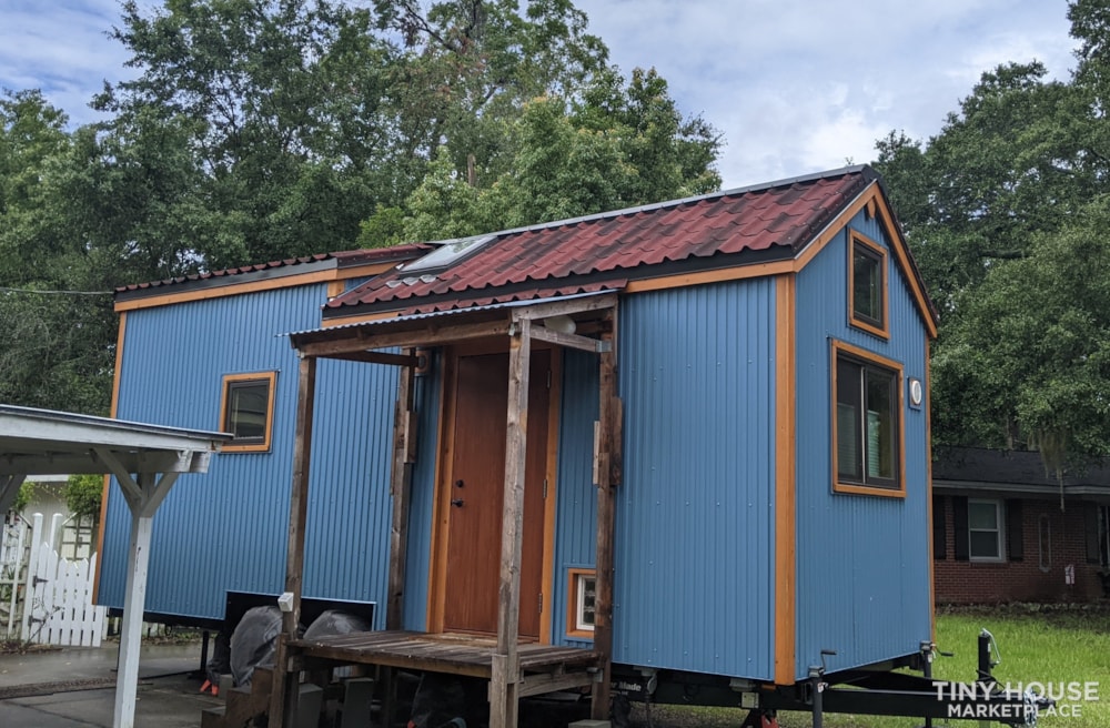 24' High Performance, Chemical-free Tiny Home on Wheels - Image 2 Thumbnail