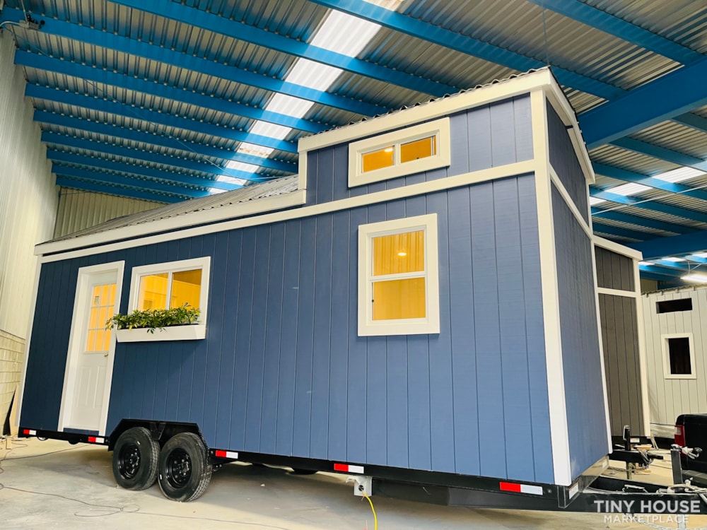 24 ft Justin Tiny Homes on Wheels 