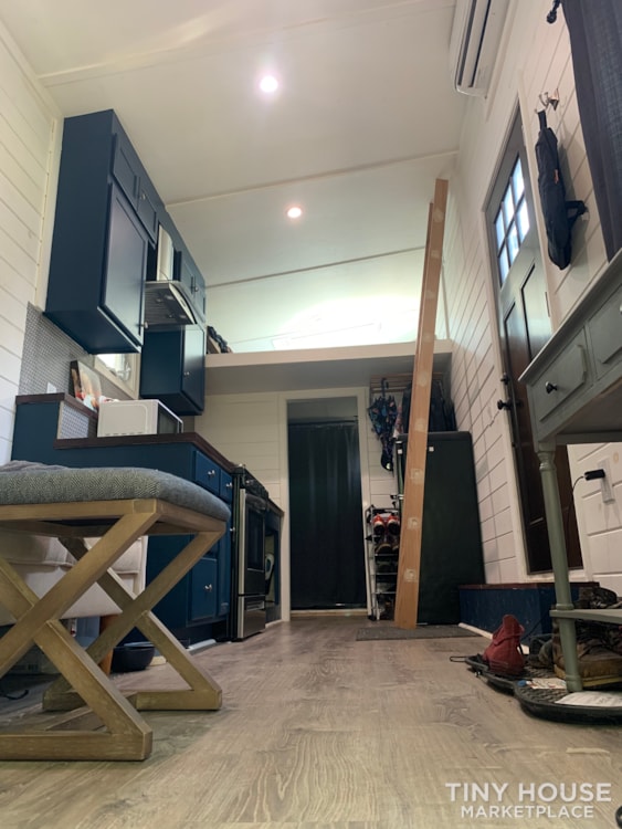 24 ft/ Loft skylight sleeper/ modern/ with full size bathroom/ washer drier  - Image 2 Thumbnail