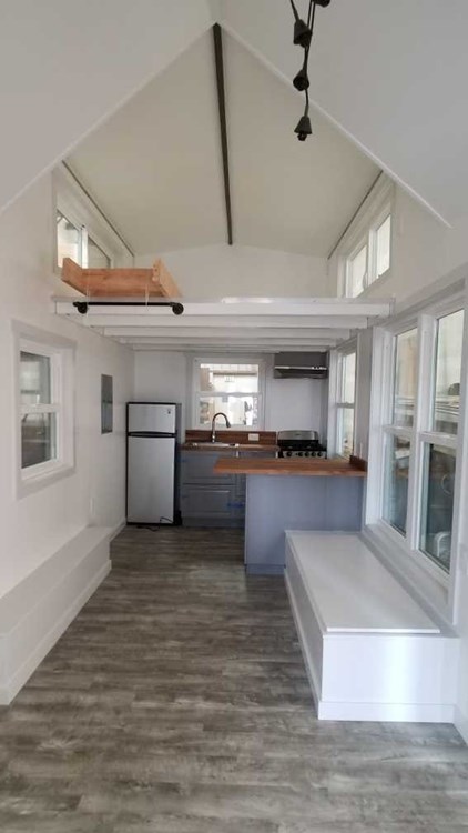 24 ft Tiny House on Trailer Built IN 2018 - Image 3 Thumbnail