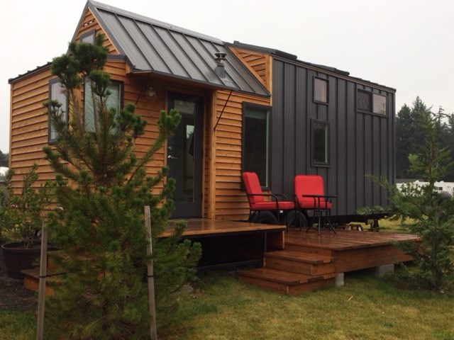 24' Fully furnished THOW, move-in ready! RVIA Certified - Image 1 Thumbnail