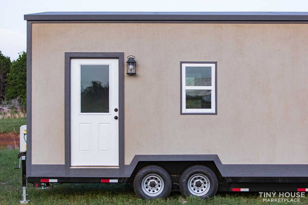 24' Lightweight Tiny House - Perfect for Office/Studio or Students - Image 2 Thumbnail