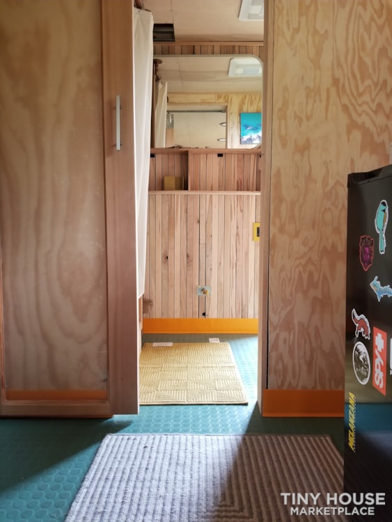 24' Shiny Surf Shack