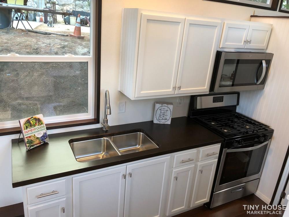 24’ tiny house on wheels  - Image 4 Thumbnail