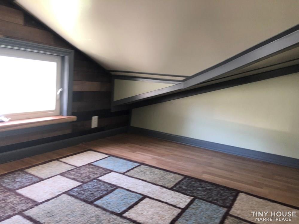 24' x 8.5' luxury Tiny House on Wheels - Image 3 Thumbnail
