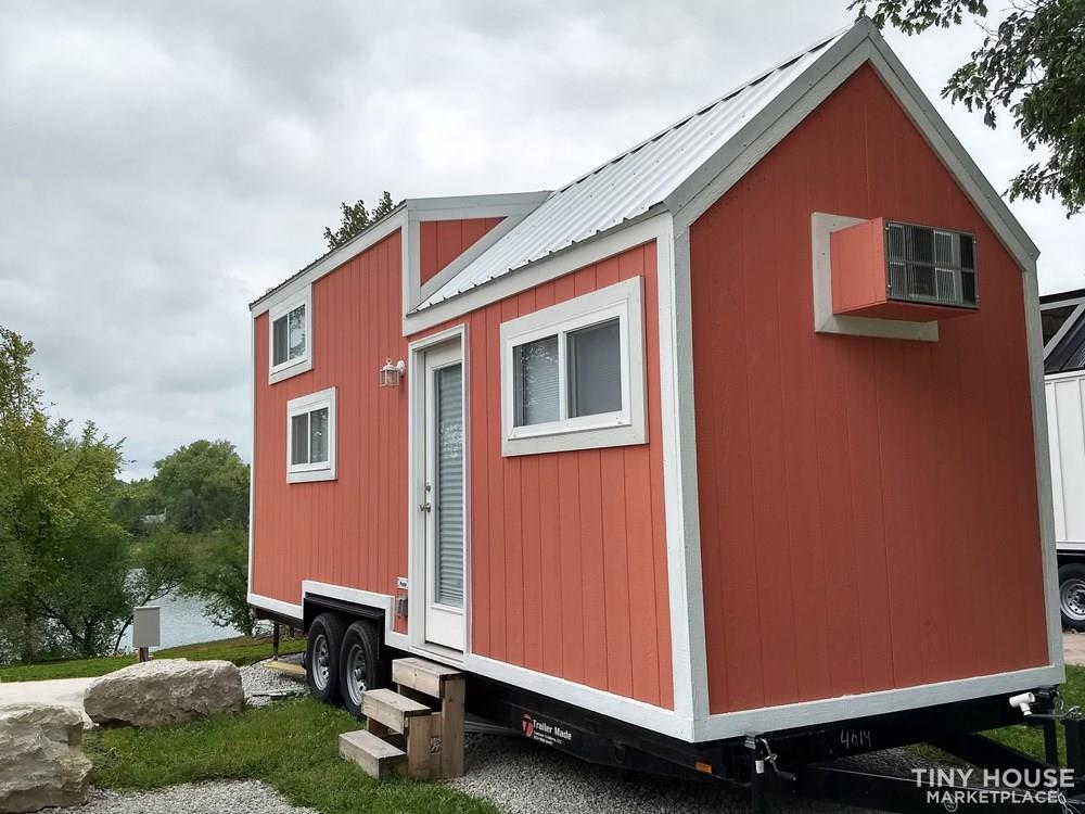 24' x 8' “Poppy” by Modern Tiny Living - New Price!
