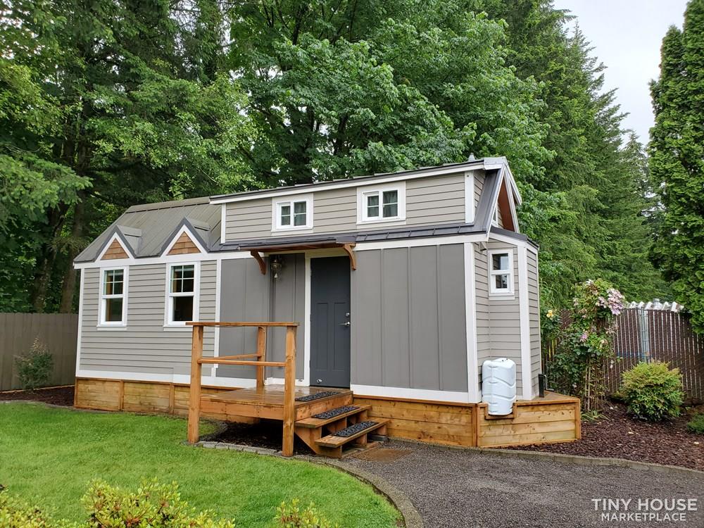 24ft fully furnished rustic country tiny home - Image 1 Thumbnail