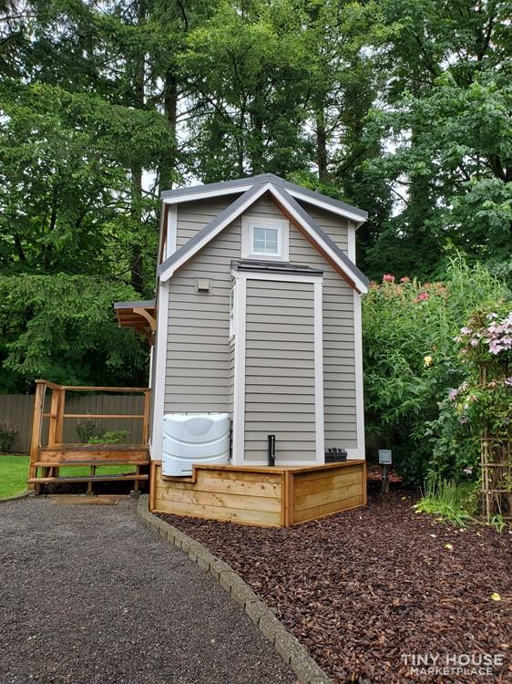 24ft fully furnished rustic country tiny home - Image 2 Thumbnail