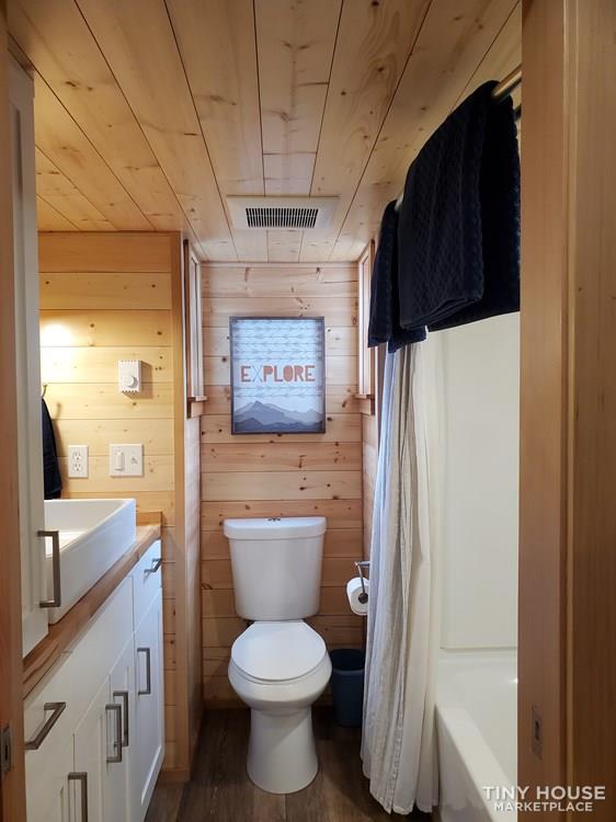 24ft fully furnished rustic country tiny home - Image 4 Thumbnail