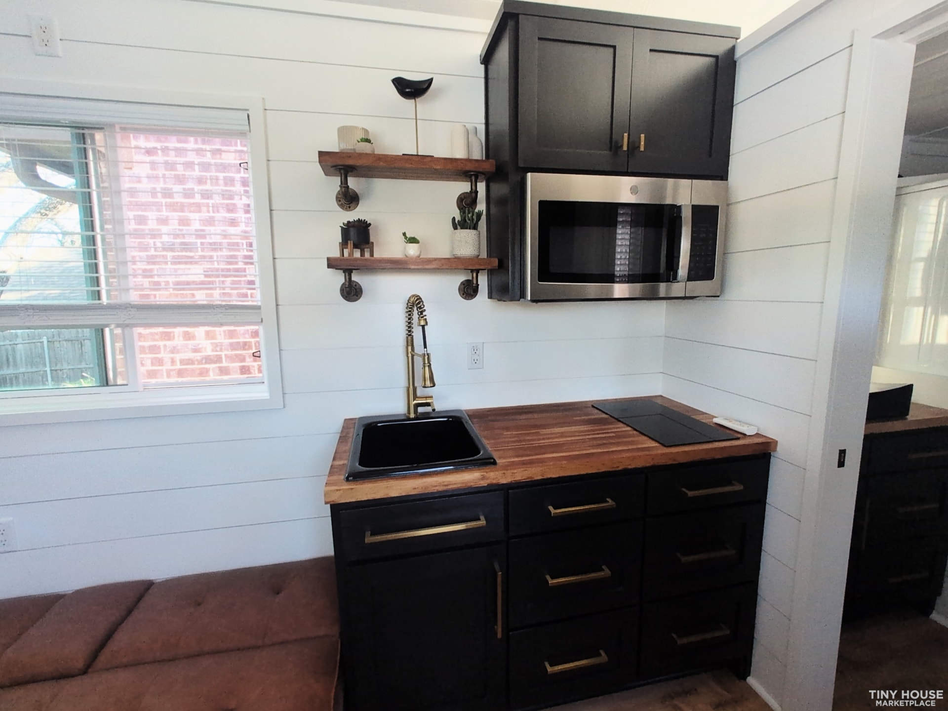 24Ft Tiny Home on Wheels RVIA CERTIFIED - Image 3 Thumbnail