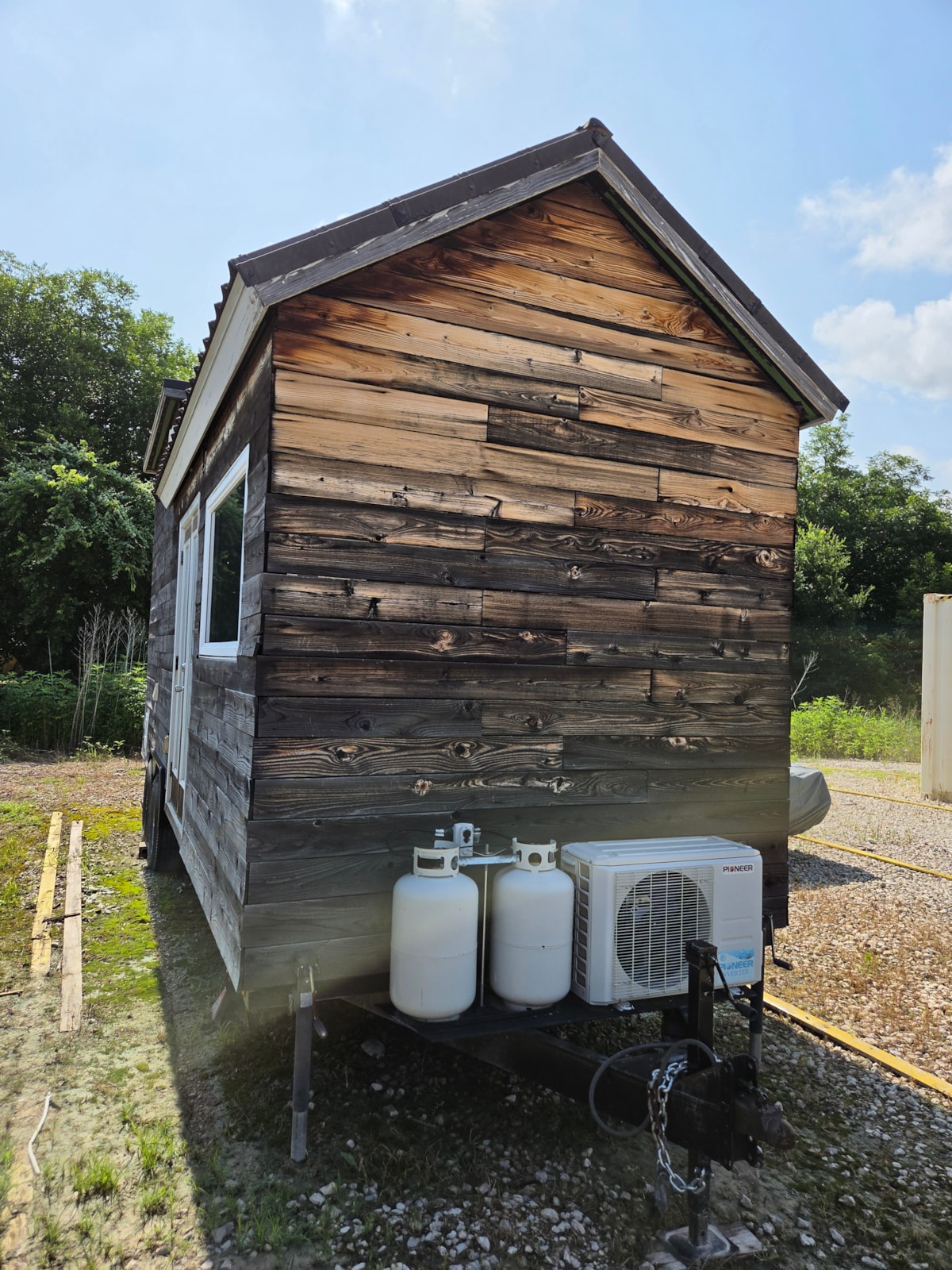 24ft Tiny house (steel frame) - Image 2 Thumbnail